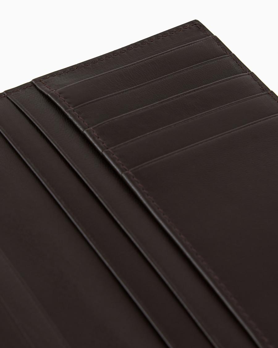 The World Of Armani PORTA PASSAPORTO BIFOLD IN PELLE CON LOGO RICAMATO