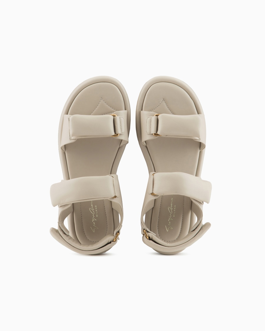 The World Of Armani SANDALI FLAT IN NAPPA IMBOTTITA