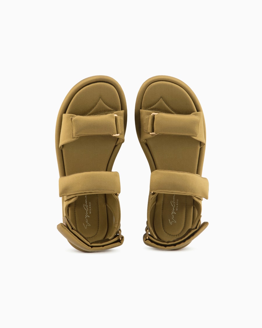 The World Of Armani SANDALI FLAT IN RASO IMBOTTITI