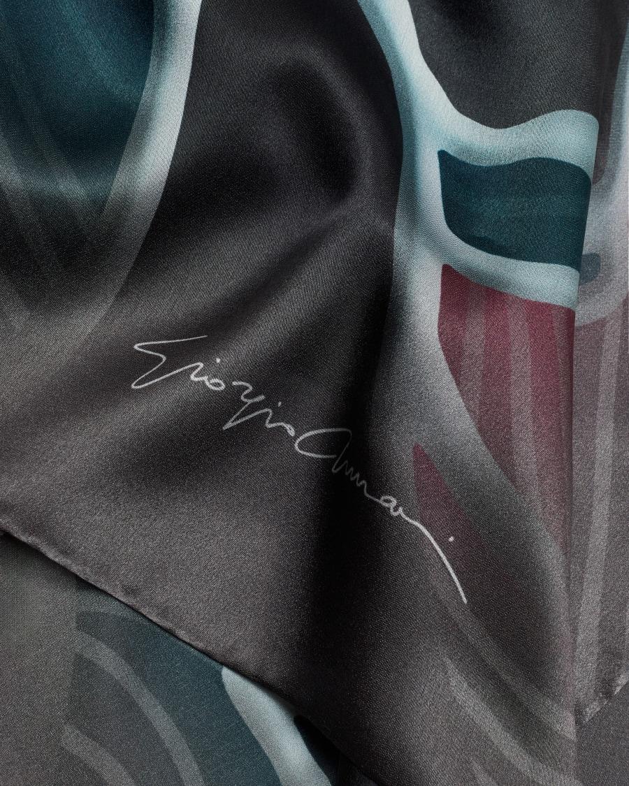 The World Of Armani STOLA IN SETA STAMPATA