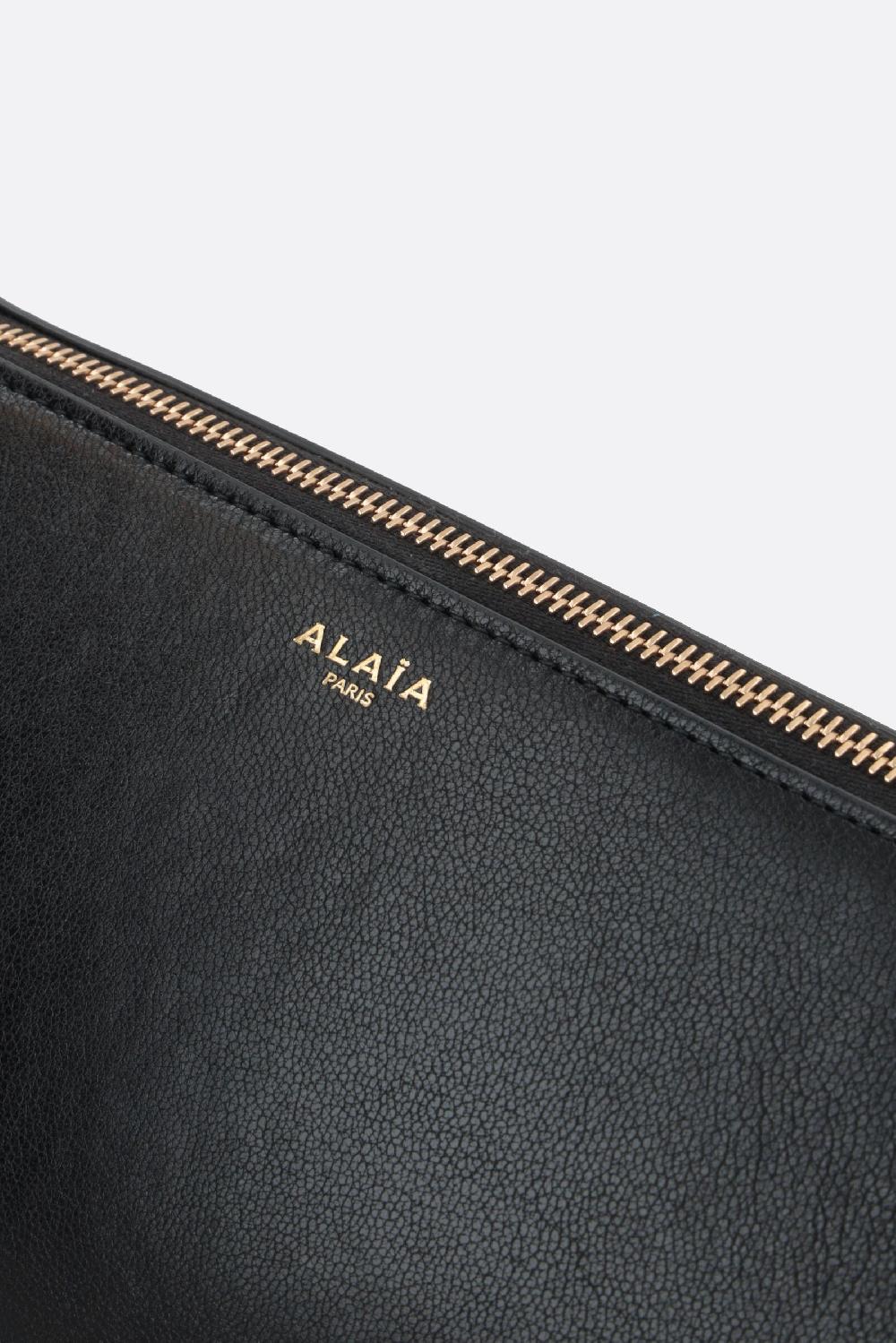 ALAIA Clutch Le Demi Coeur In Pelle Martellata