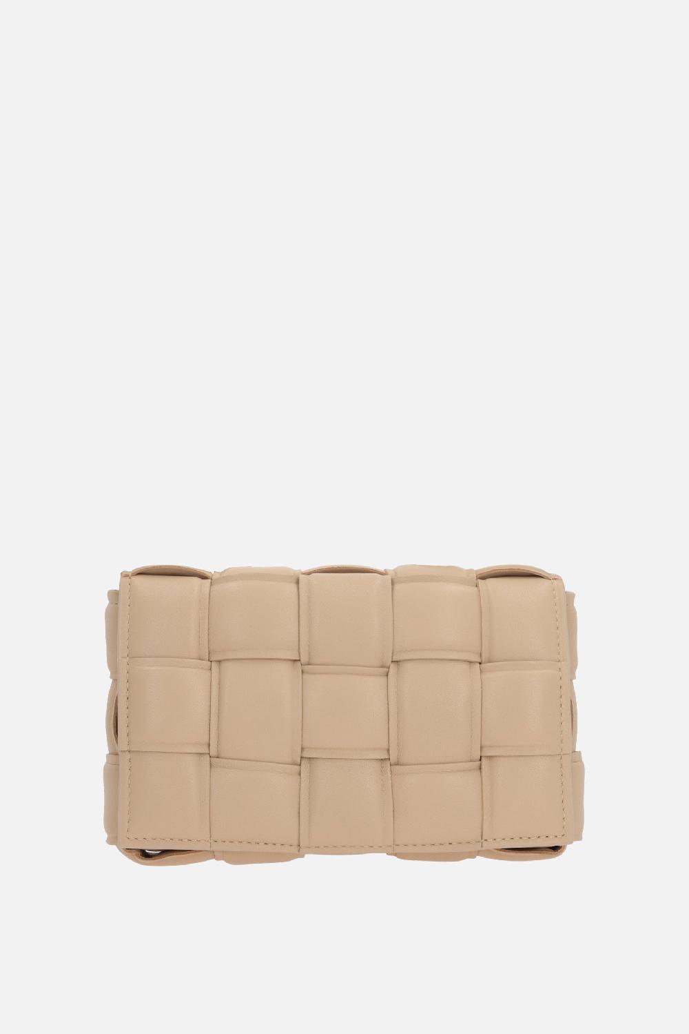 BOTTEGA VENETA borsa a spalla Cassette mini in Intrecciato nappa imbottito