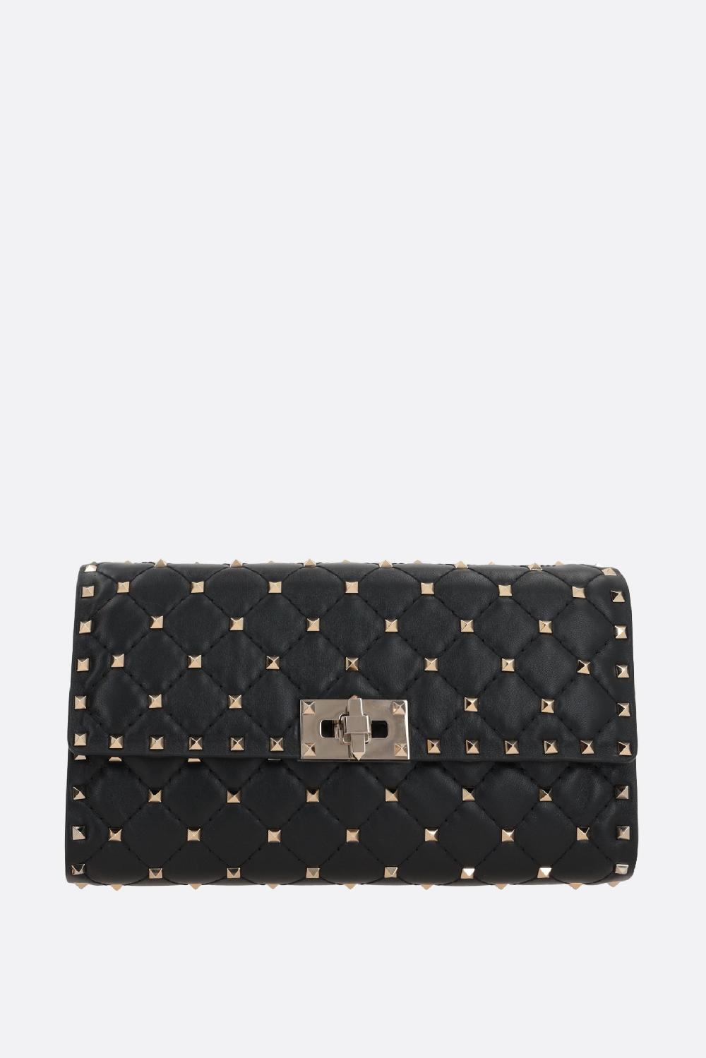 VALENTINO GARAVANI clutch con catena Rockstud Spike in nappa matelassé