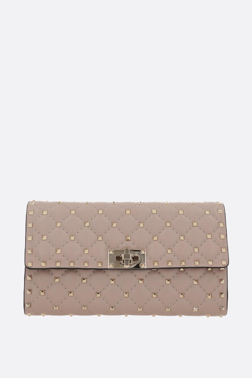 VALENTINO GARAVANI clutch con catena Rockstud Spike in nappa matelassé