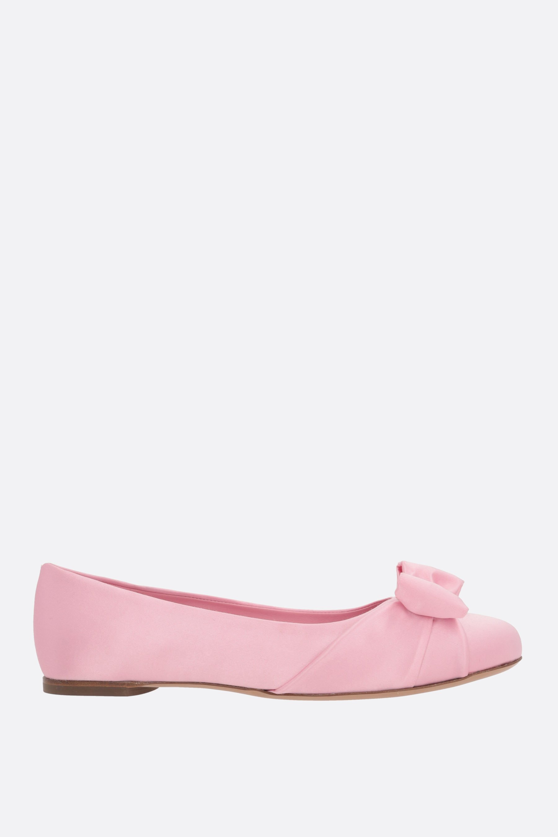 FERRAGAMO ballerina Varina in raso