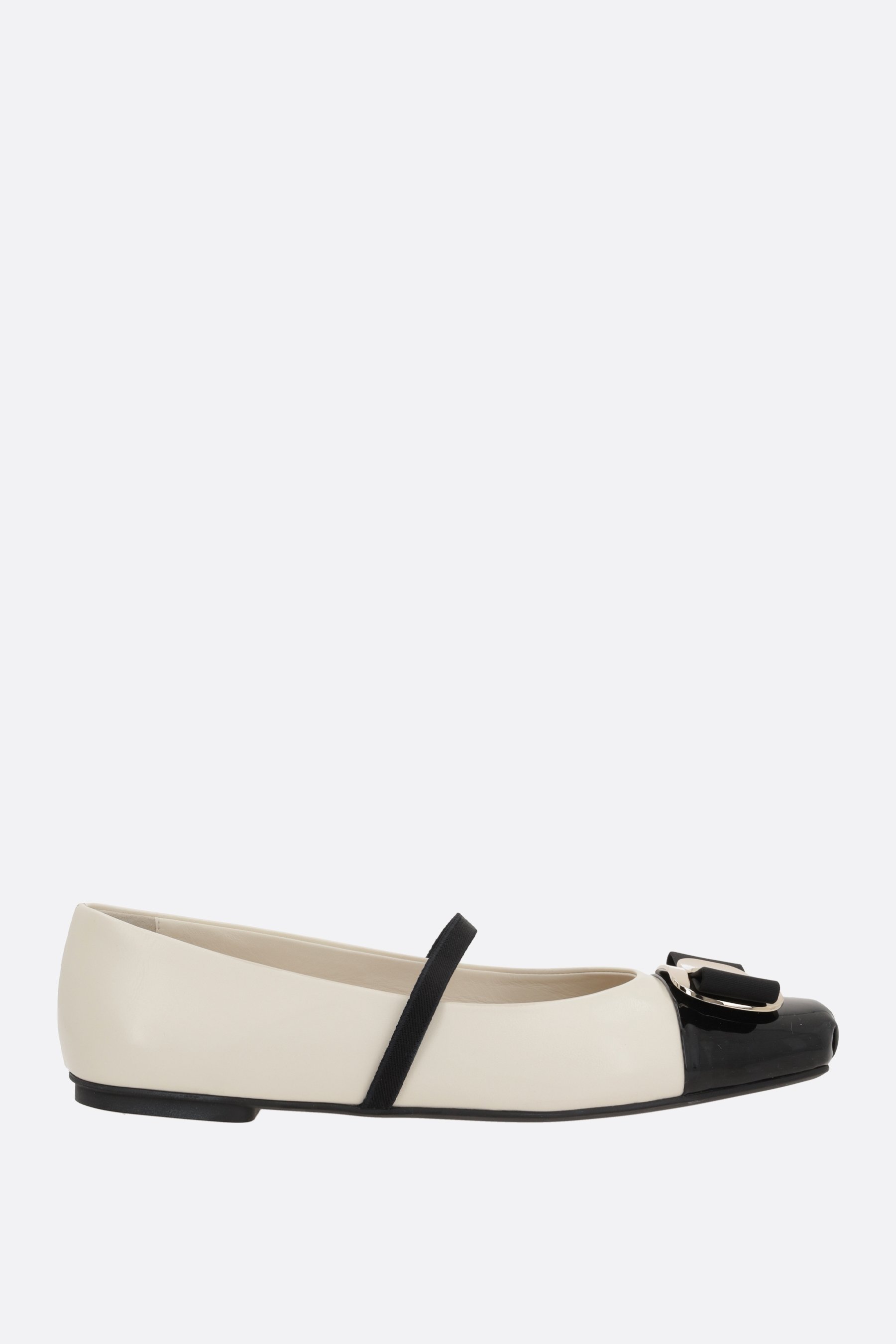 FERRAGAMO ballerina Zina in nappa e vernice