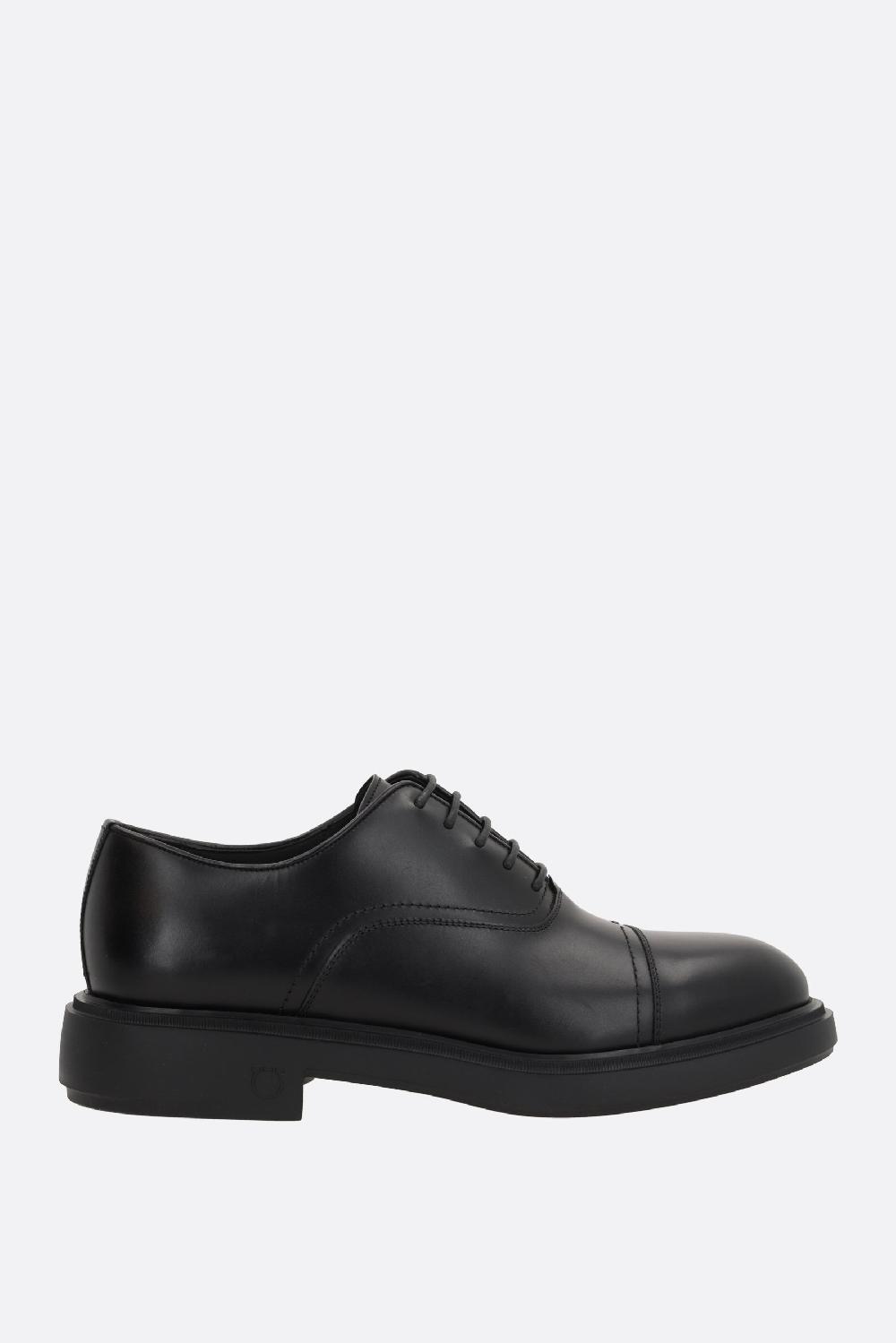 FERRAGAMO scarpa oxford Camden in pelle liscia
