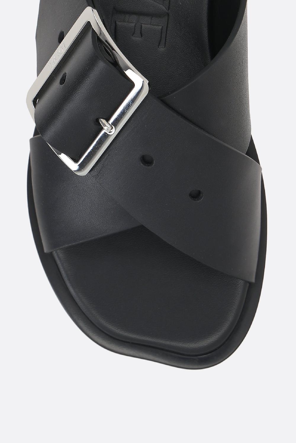 LOEWE Sandalo Flat Petal Belt In Pelle Liscia