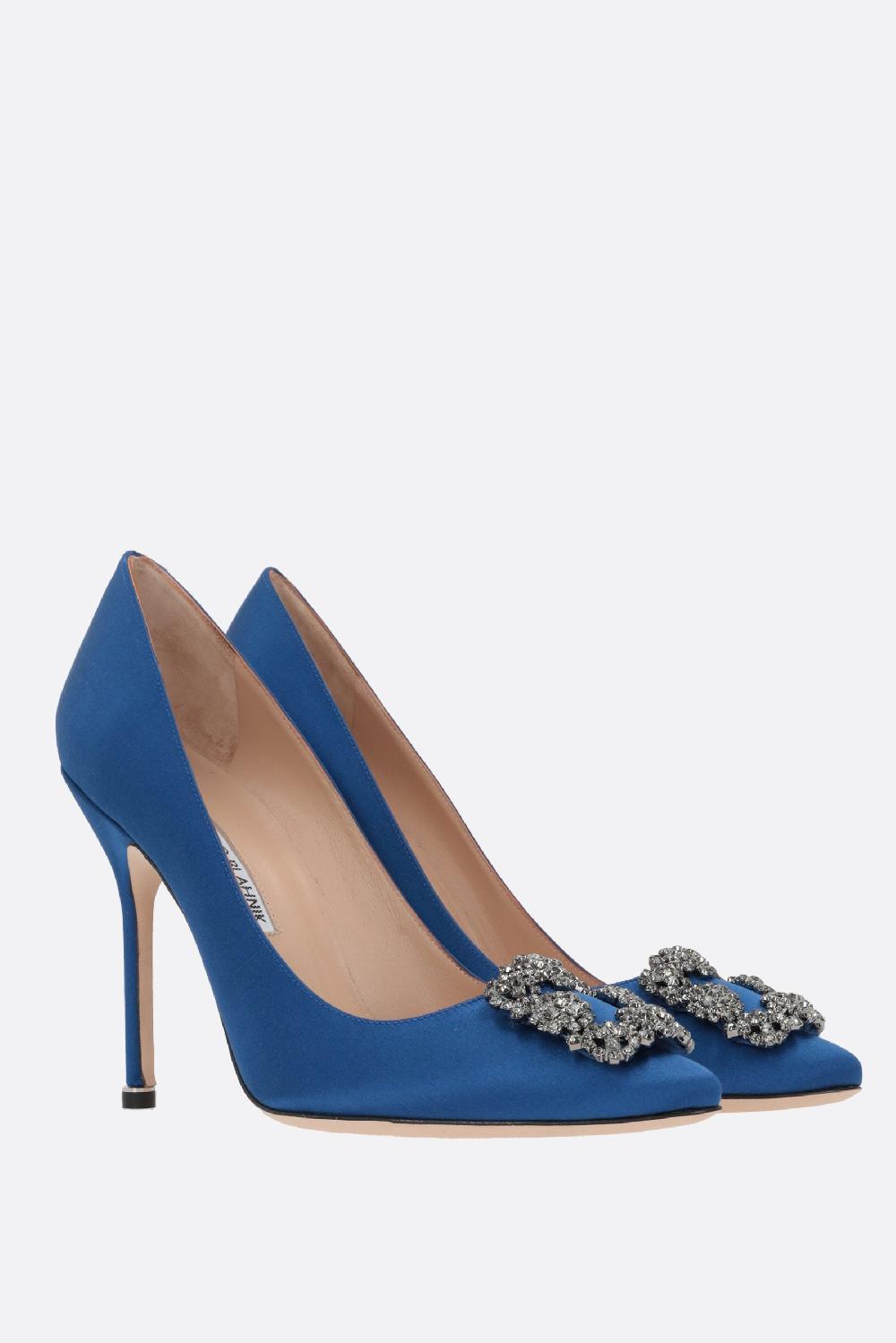 MANOLO BLAHNIK Décolleté Hangisi In Raso