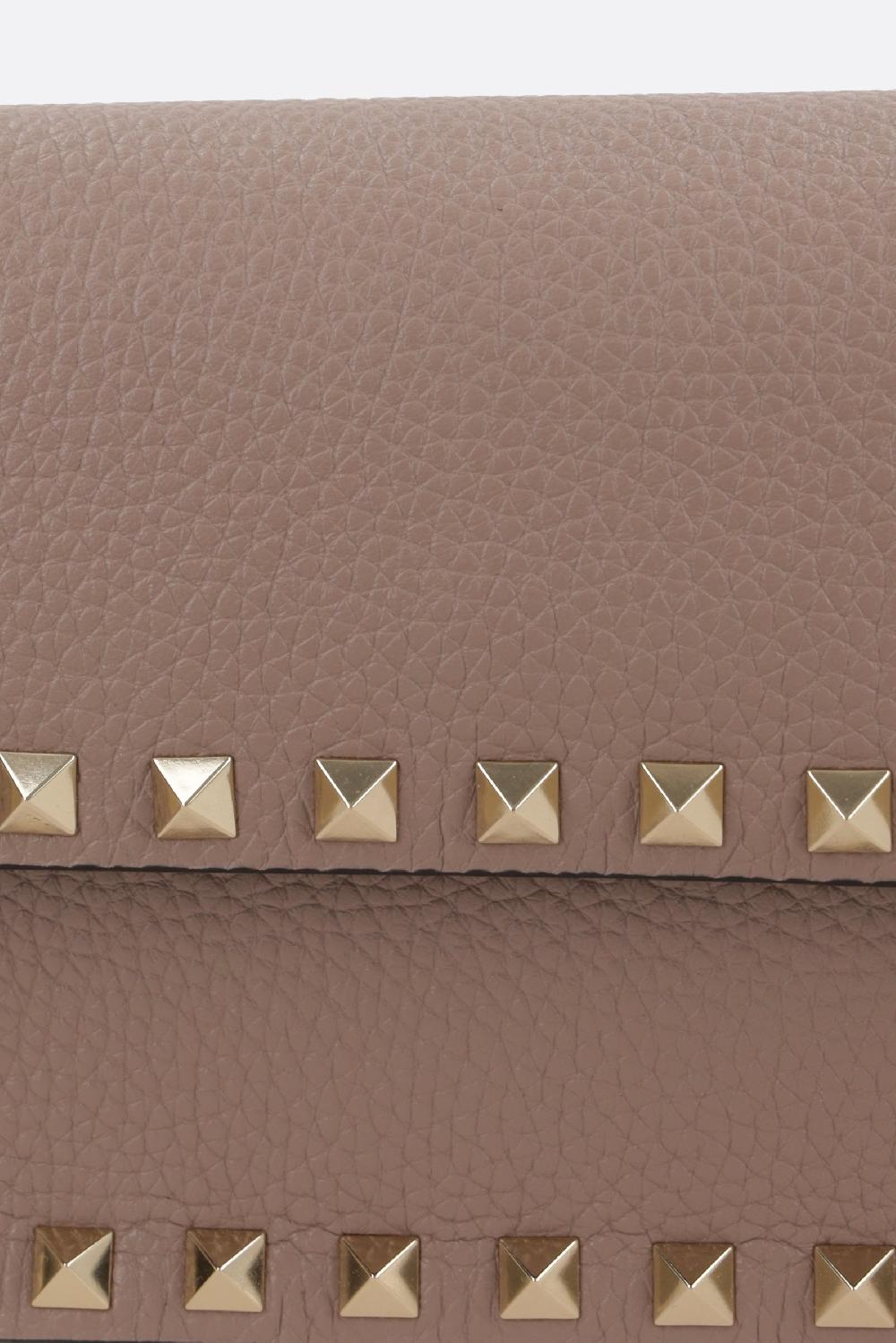 VALENTINO GARAVANI Portafogli Con Catena Rockstud In Pelle Martellata