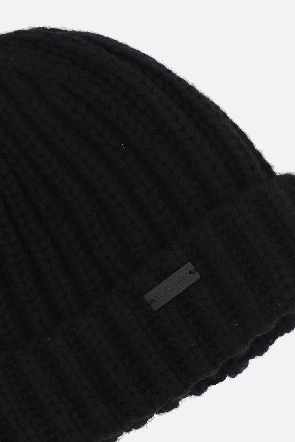 SAINT LAURENT Berretto In Cashmere A Costine