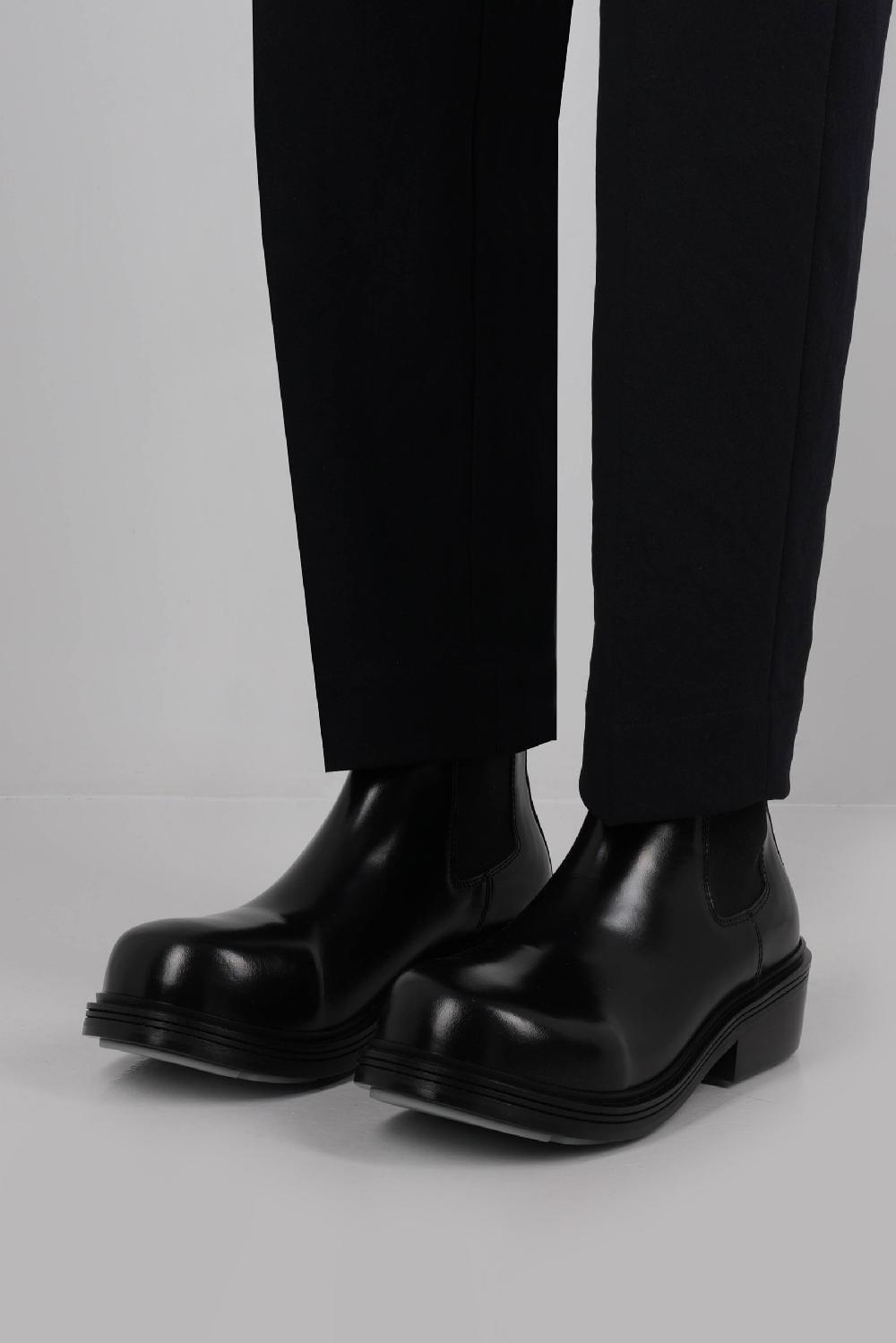 BOTTEGA VENETA Stivaletto Chelsea Fireman In Pelle Spazzolata