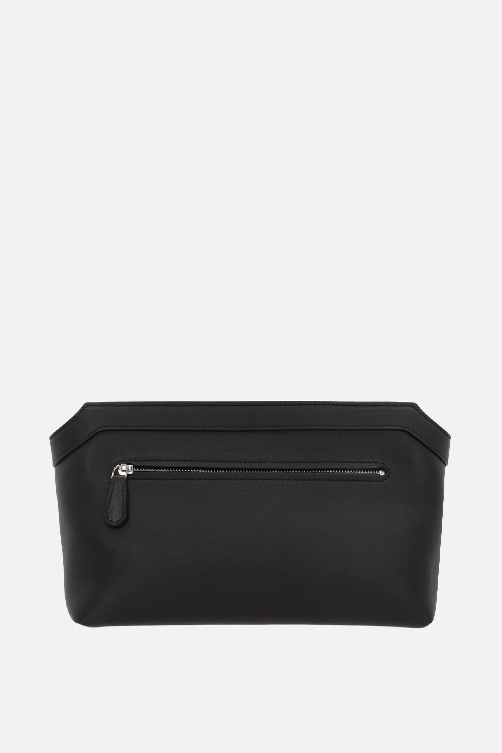 THE ROW pouch Terrasse in pelle martellata