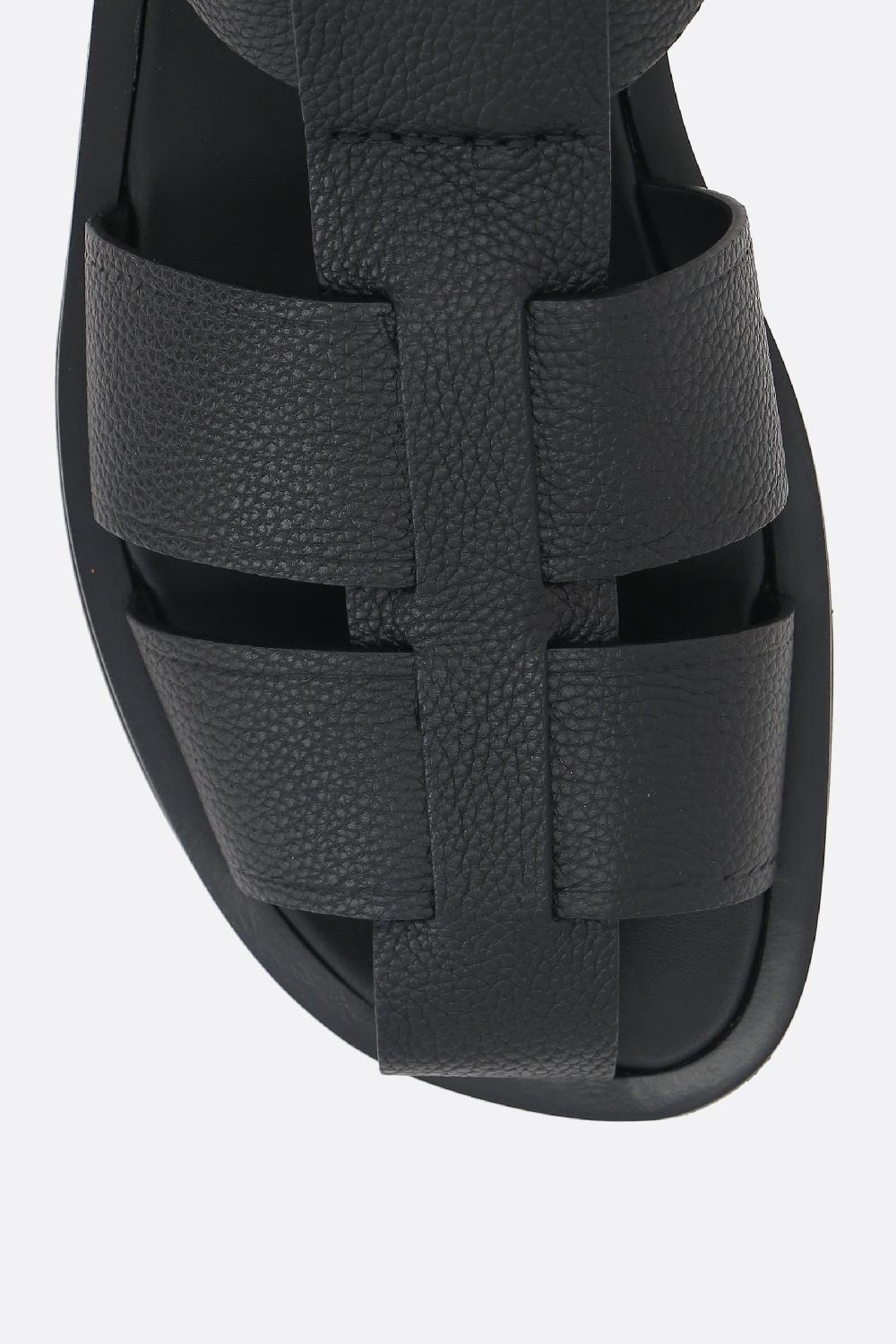 THE ROW Sandalo Flat Fisherman In Pelle Martellata