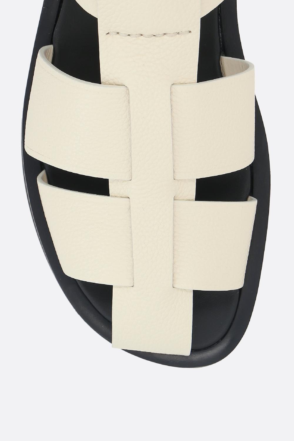 THE ROW Sandalo Flat Fisherman In Pelle Martellata