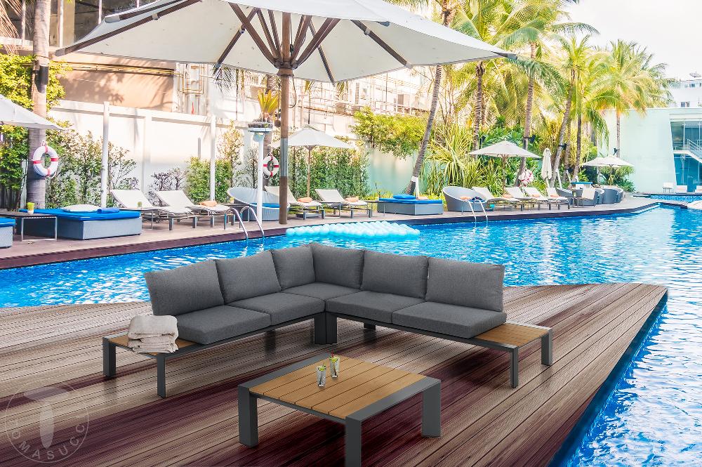 Tomasucci Salotto Interno / Esterno SKORPIOS