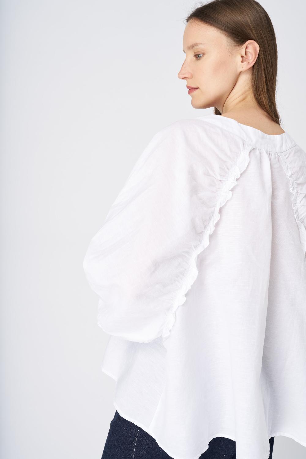 120% Lino Ruffled Neckline Linen Peasant Blouse