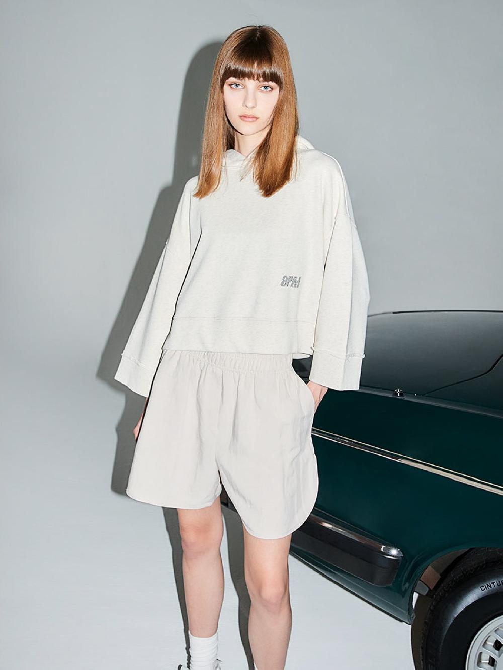 8pm Nuova Delhi Short