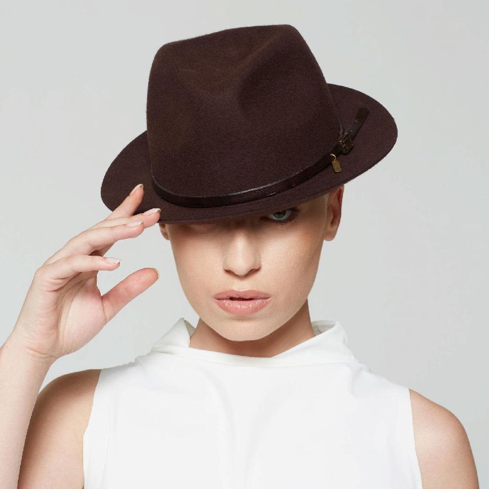 A.S.98 CAPPELLO CLAIRE