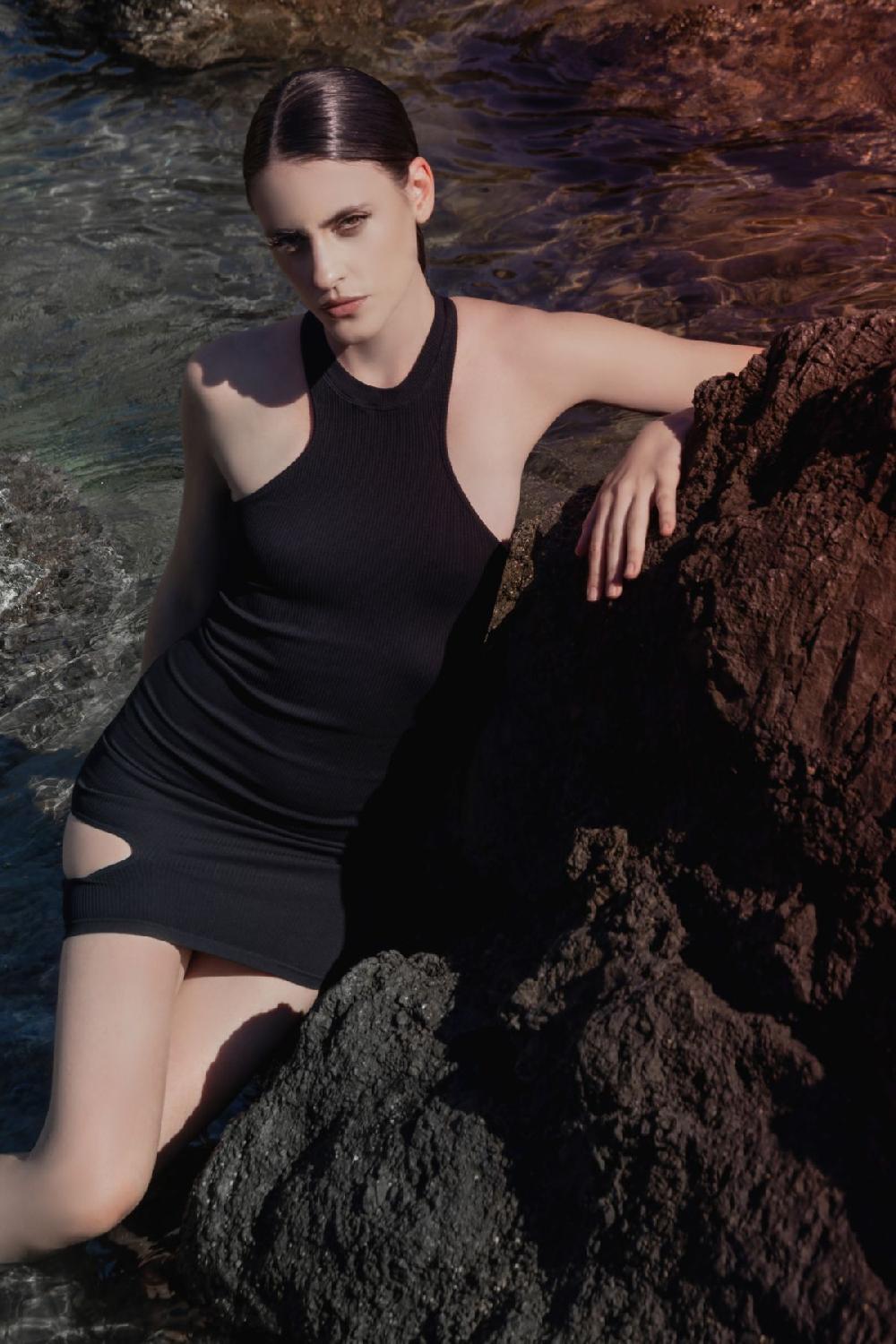 Trasparenze Abbigliamento ALYA | Acquista Abbigliamento online | Calze Trasparenze