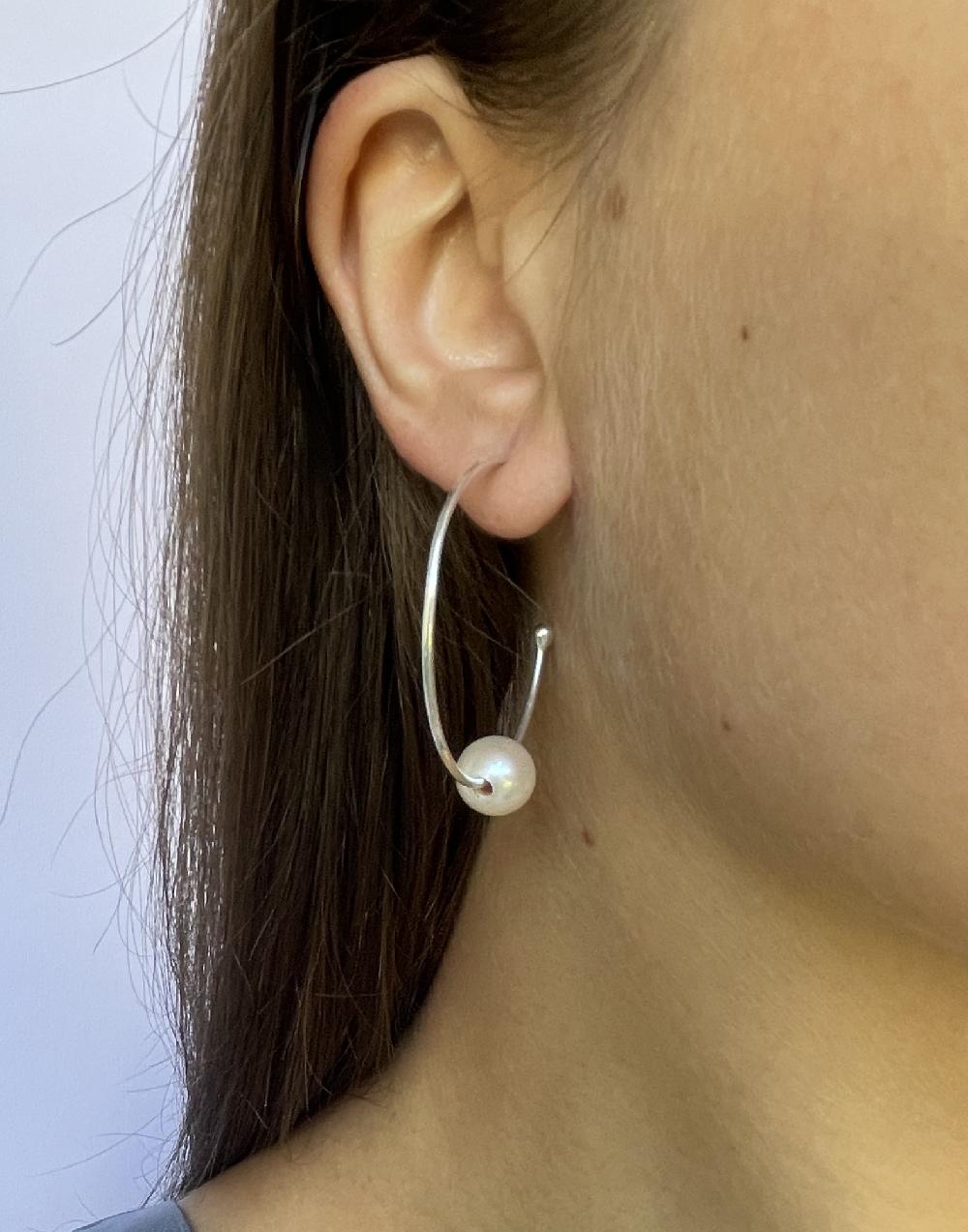 Trimi Gioielli Orecchini Artigianali A Cerchio Con Perla Di Acqua Dolce – Luna