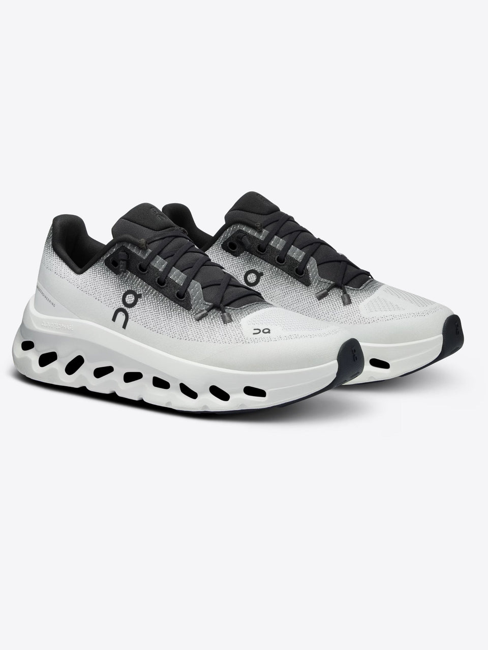 ON RUNNING Sneakers Cloudtilt Da Uomo Nero/Avorio