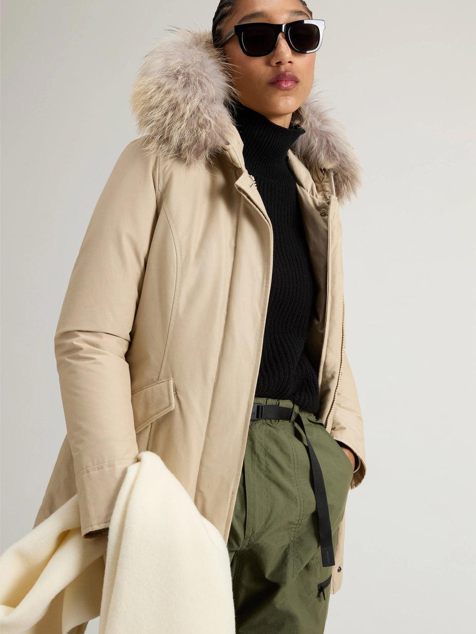 WOOLRICH Parka Arctic Con Cappuccio In Raccoon Beige
