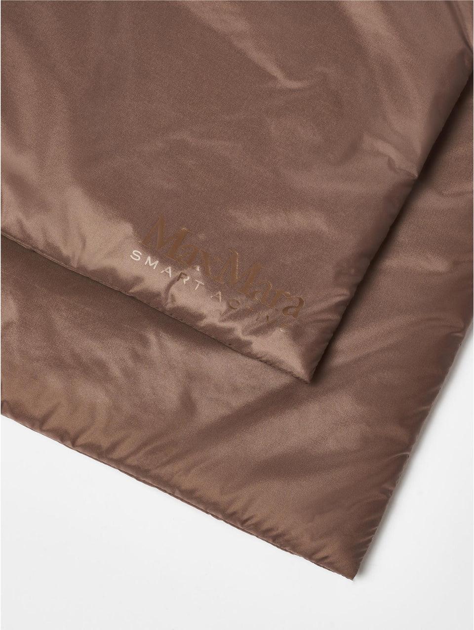 MAX MARA LEISURE Stola In Nylon Con Imbottitura Luxepad Nocciola
