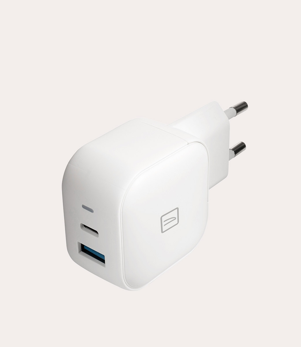 Tucano Doppio caricabatteria da parete USB-A/USB-C GaN da 38W