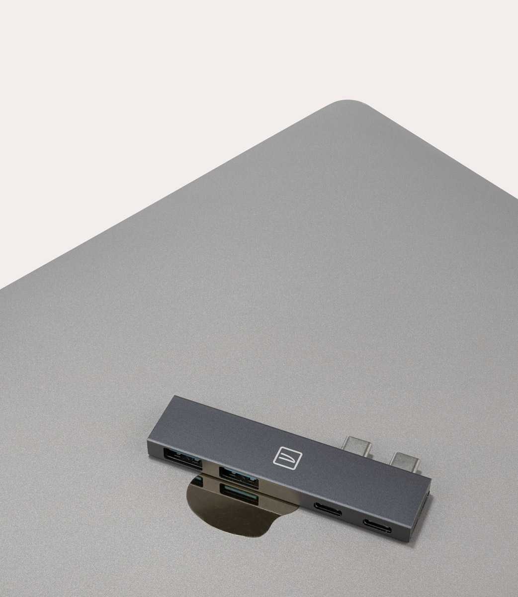 Tucano Hub Type-C 4-in-1 Con USB 3.0 + USB-C PD Per MacBook Pro/Air