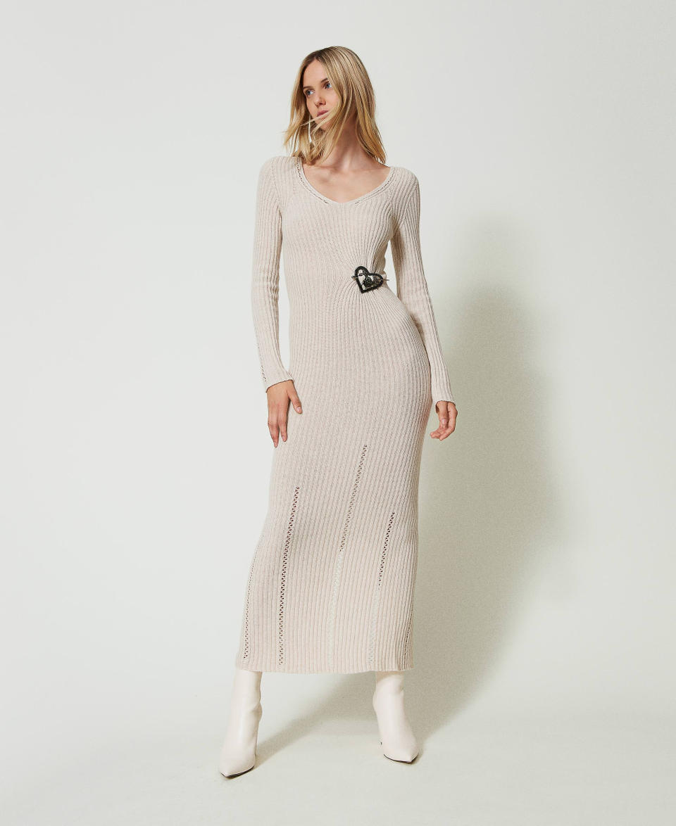 Twin Set Abito lungo in filato Treeblend con spilla