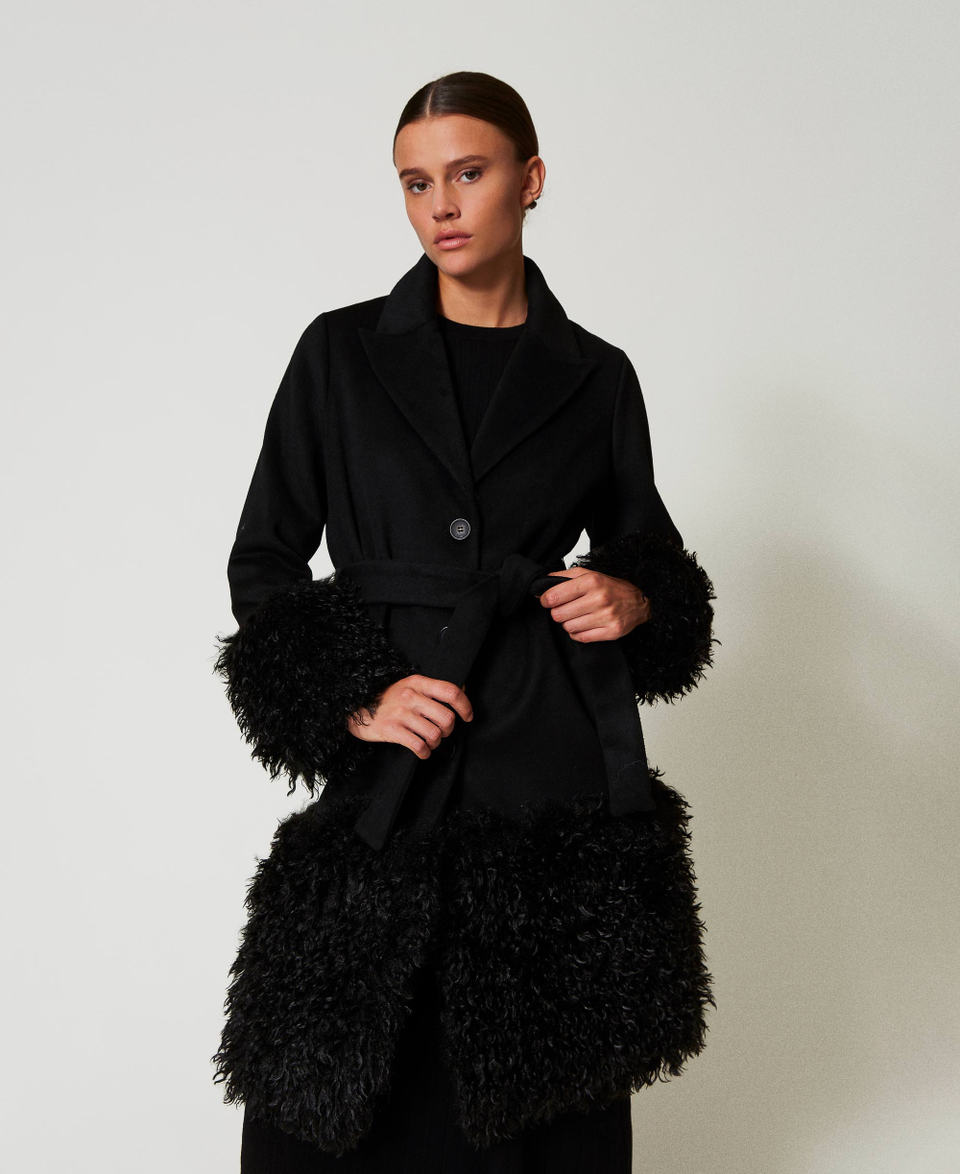 Twin Set Cappotto In Panno Di Misto Lana E Faux Fur