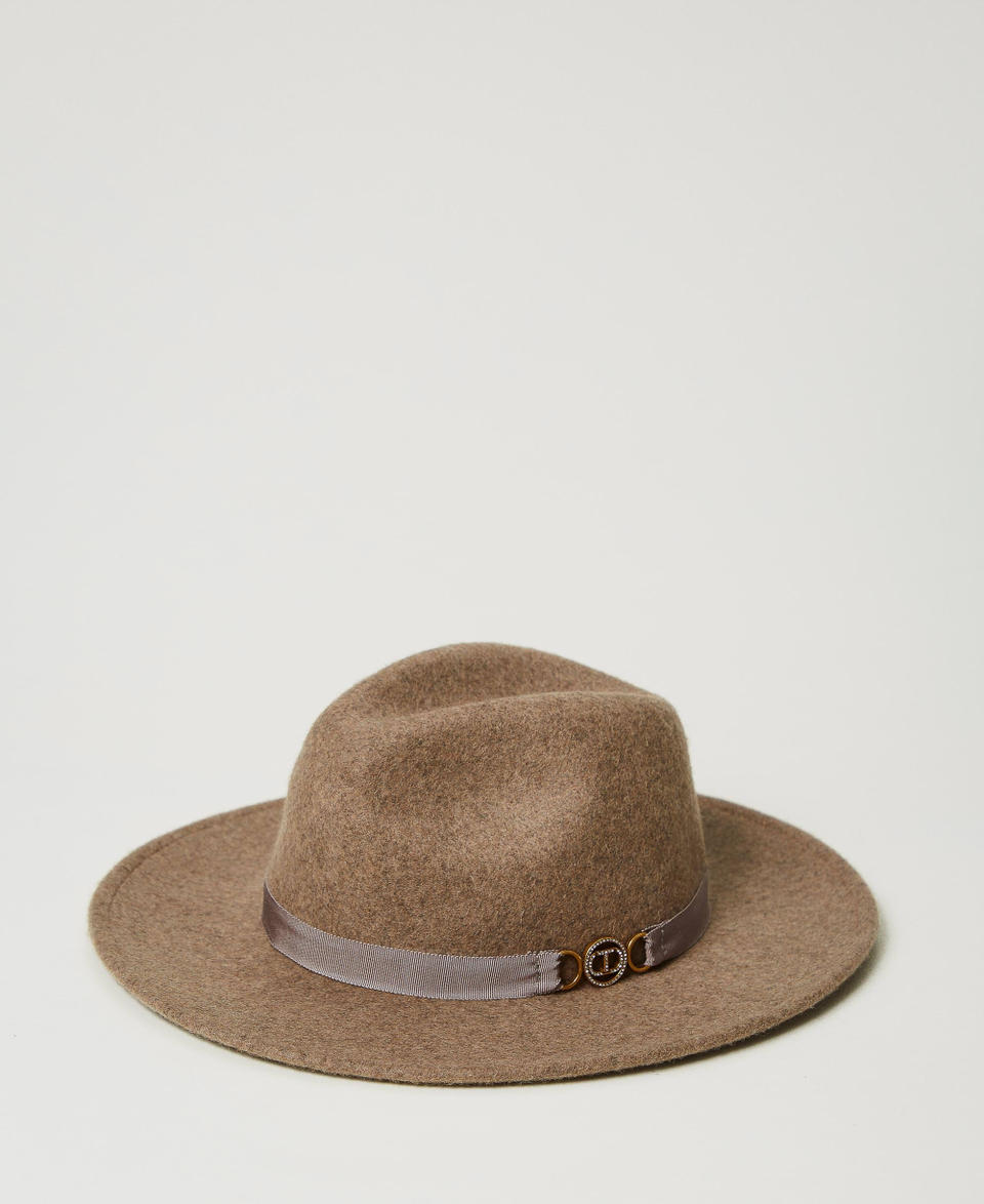 Twin Set Cappello in panno con Oval T