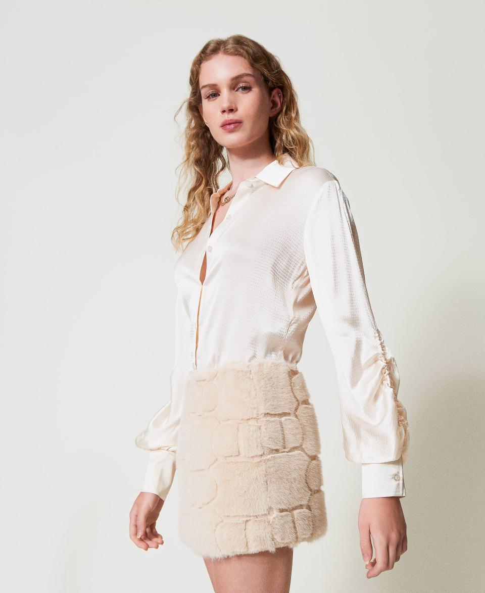 Twin Set Minigonna In Faux Fur Con Oval T