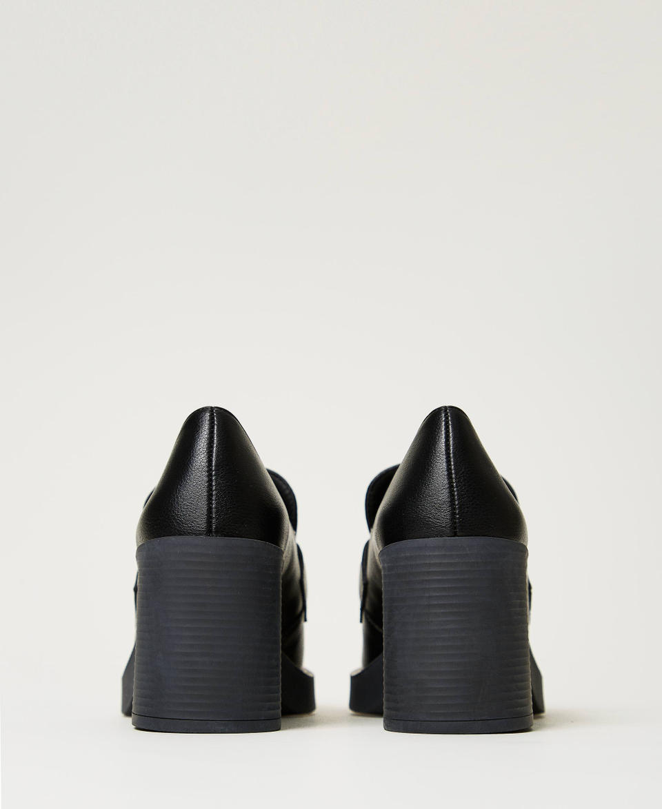 Twin Set Mocassini Alti Con Morsetto Oval T