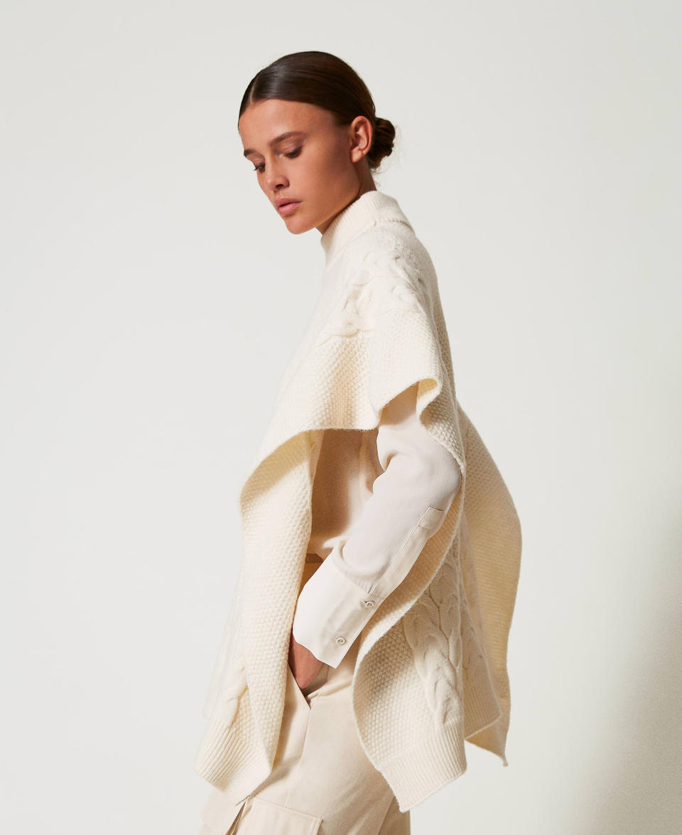 Twin Set Poncho In Maglia Con Trecce
