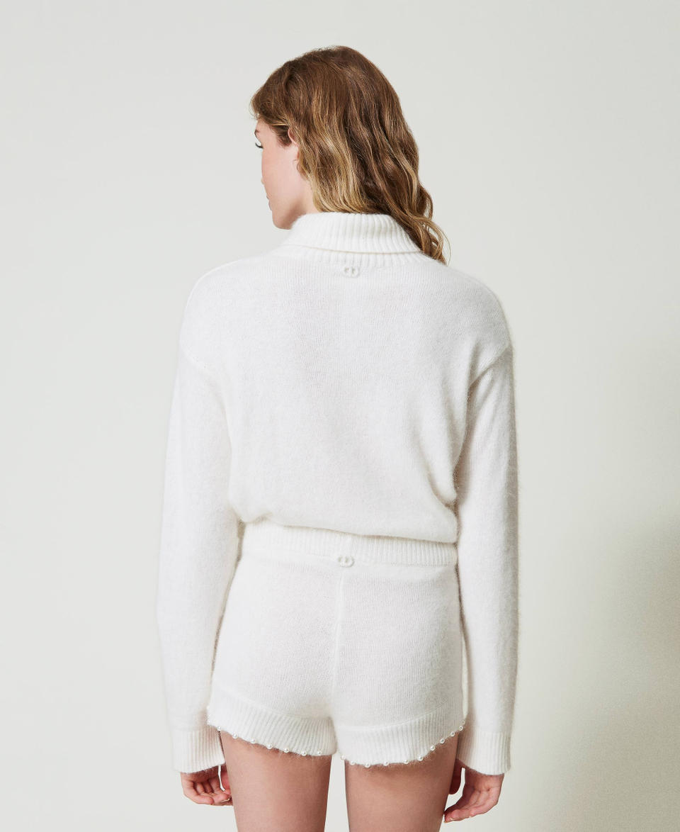 Twin Set Shorts In Maglia Misto Angora Con Perle