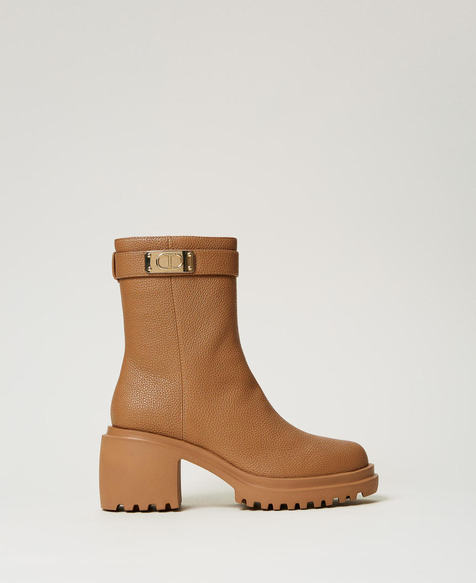 Twin Set Stivaletti con placchetta logo