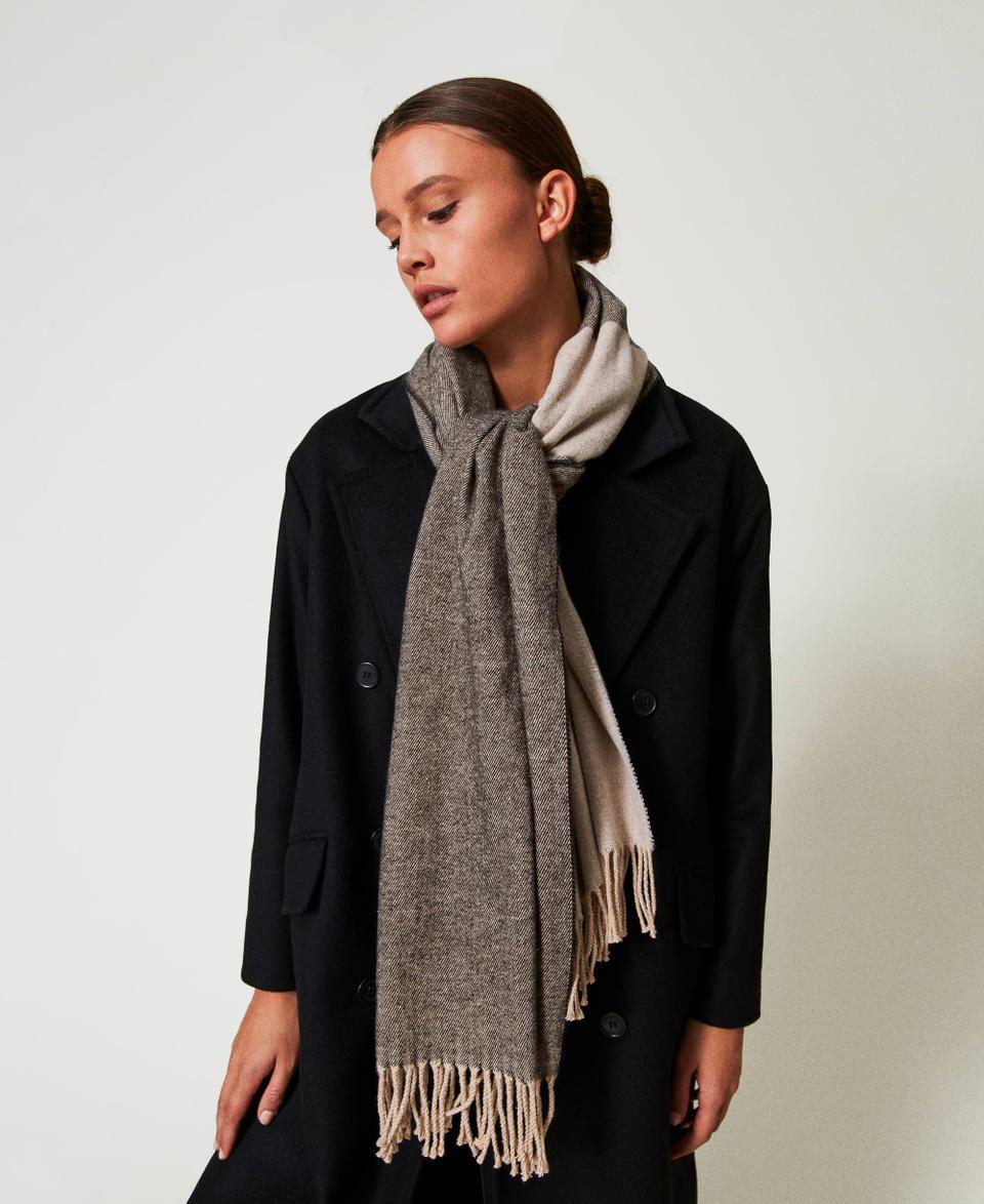 Twin Set Stola In Panno Con Frange