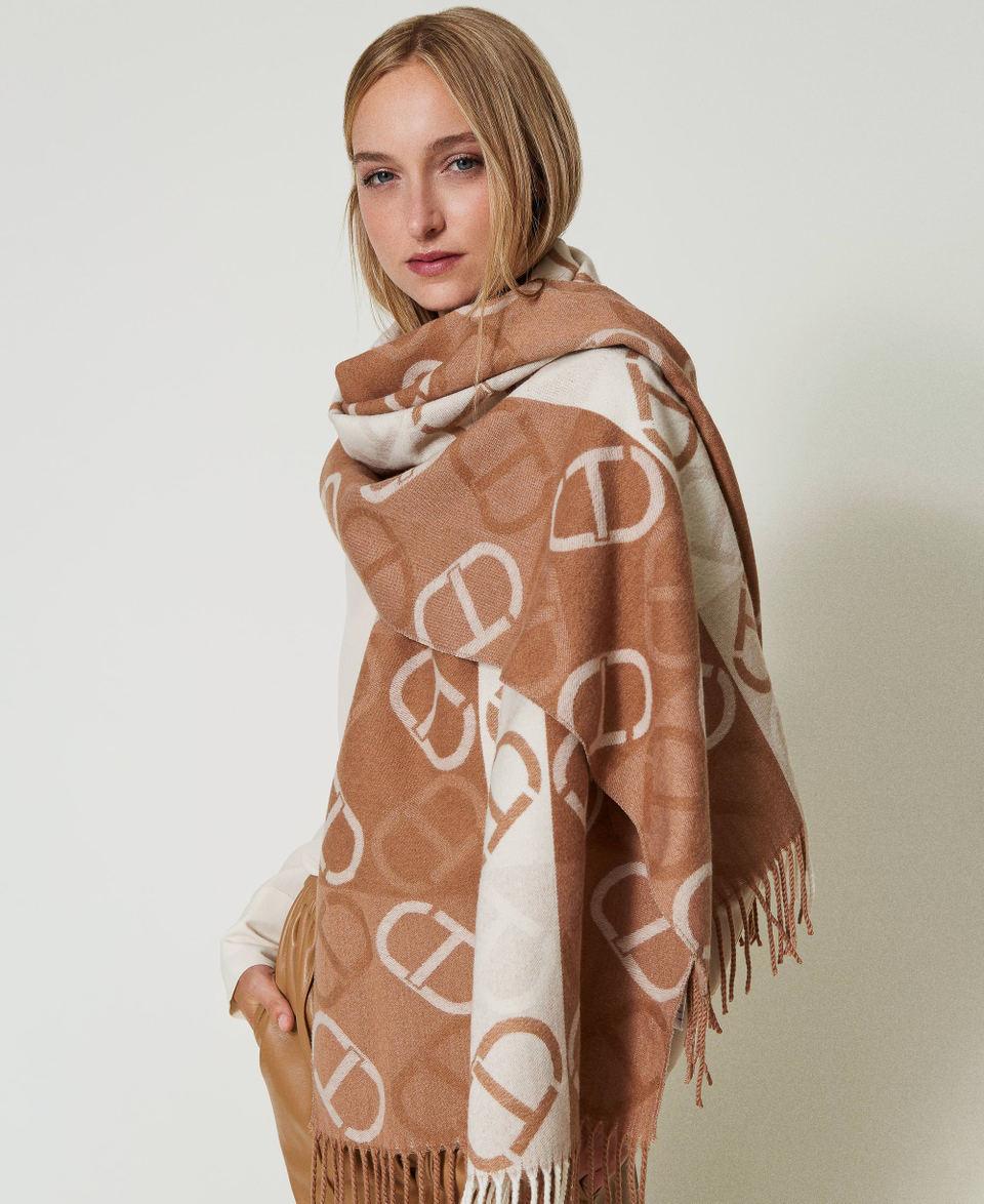 Twin Set Stola In Panno Jacquard Con Oval T