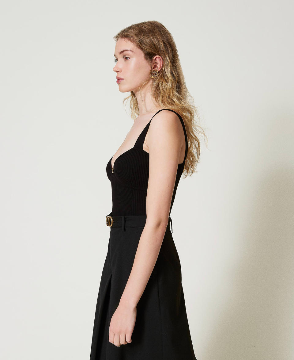 Twin Set Top Fitted In Maglia Con Logo Oval T