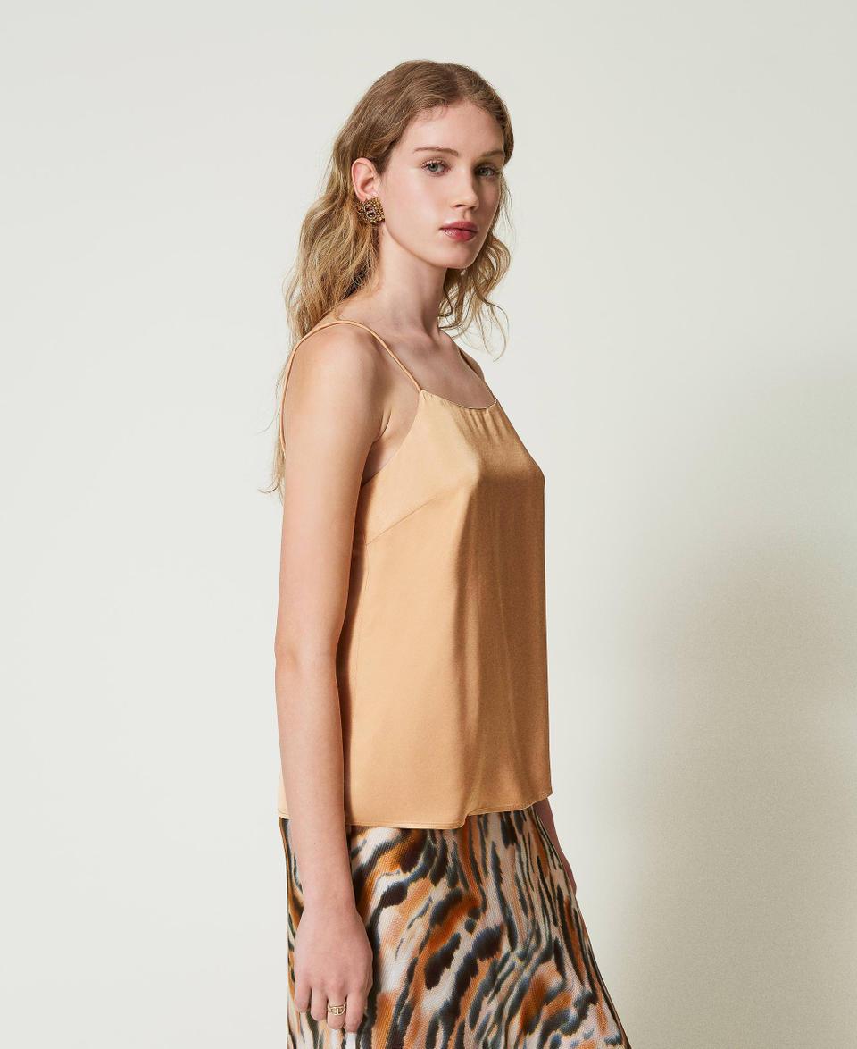 Twin Set Top In Raso Con Scollo Dritto