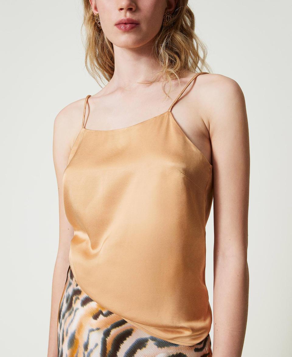 Twin Set Top in raso con scollo dritto