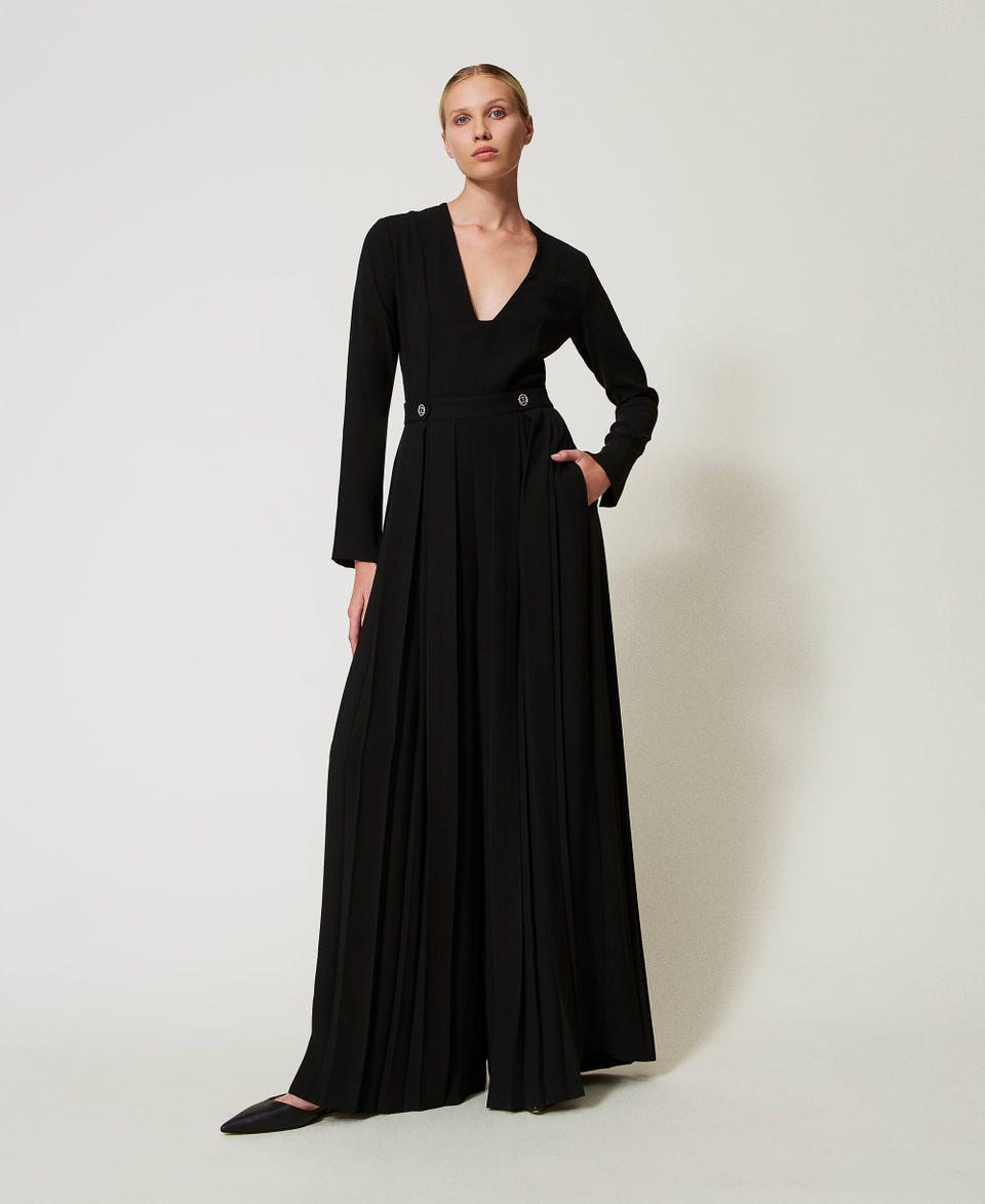 Twin Set Tuta in crêpe plissé con bottoni