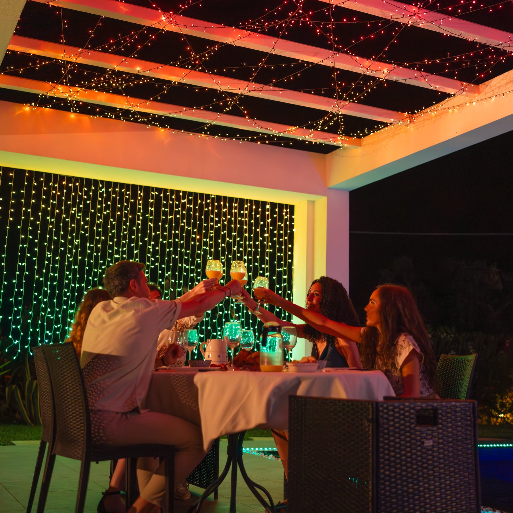 Twinkly Curtain (edizione Multicolore + Bianco)