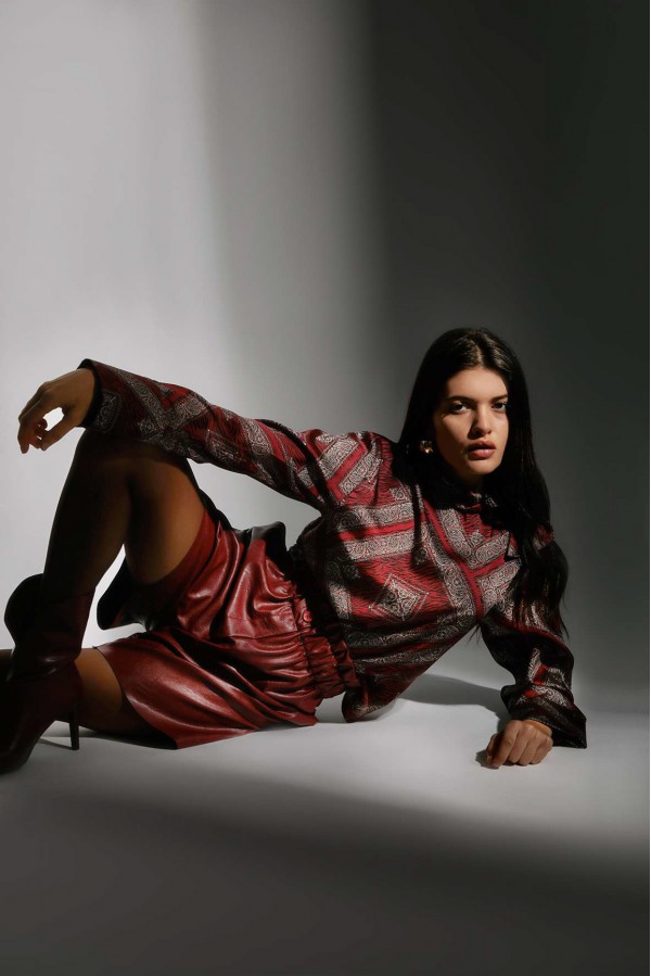 U R Ink FRANCA094W1A7 SHORTS BORDEAUX