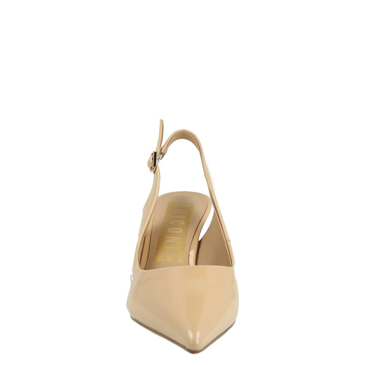 Uma Parker Chanel In Vernice Nude