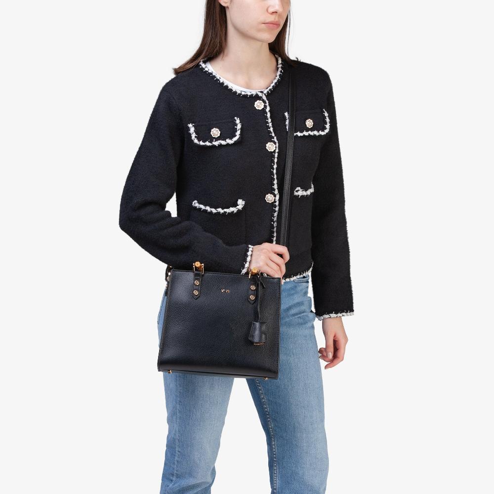 V73 Shopping NEFERTITI