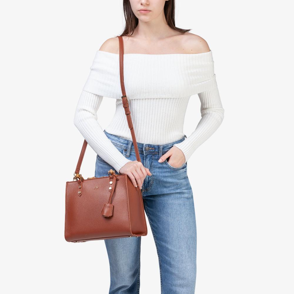 V73 Shopping NEFERTITI