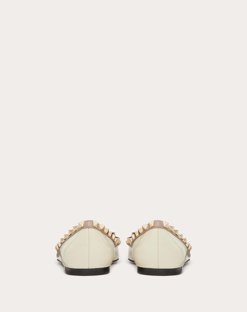 Valentino Handbags Ballerina Rockstud In Vernice Per Donna In Avorio/poudre | Valentino IT